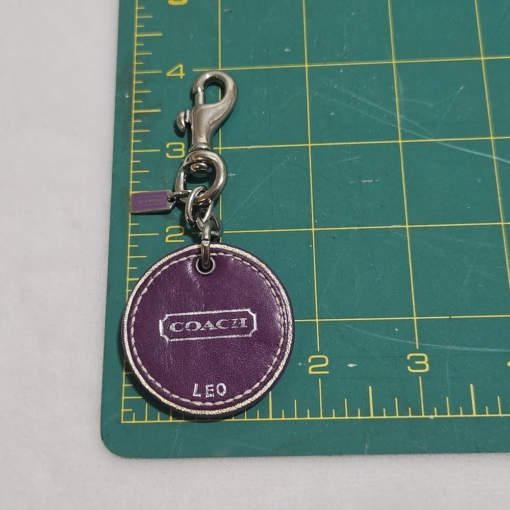 Vintage Coach LEO Zodiac Purple Leather Keychain Clip Charm - Picture 6 of 6
